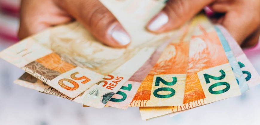 IRPF: Senado quer evitar cobrança de quem ganham até um salário mínimo e meio