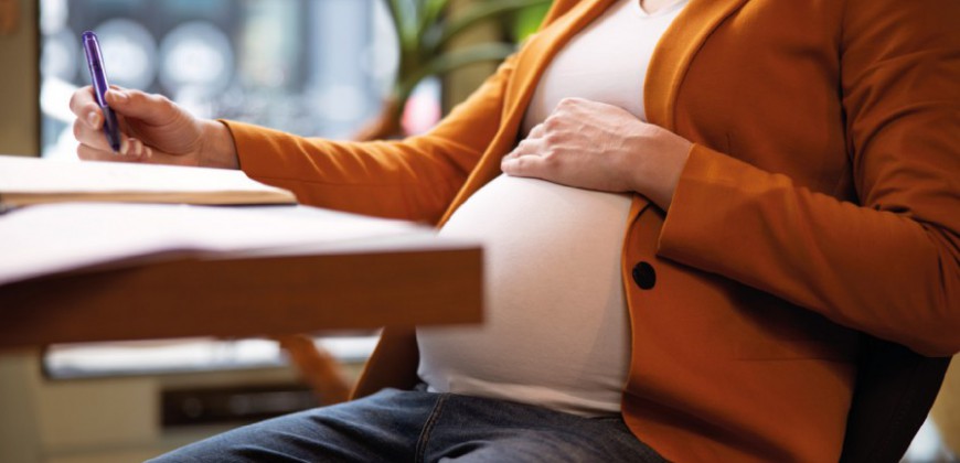 Como funciona a estabilidade da empregada gestante e mãe?