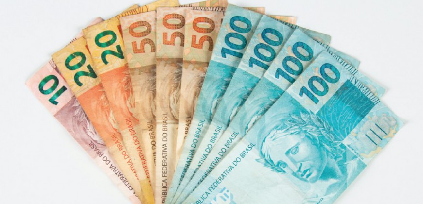 Receita paga 2º lote de restituição nesta sexta; veja quem deve receber