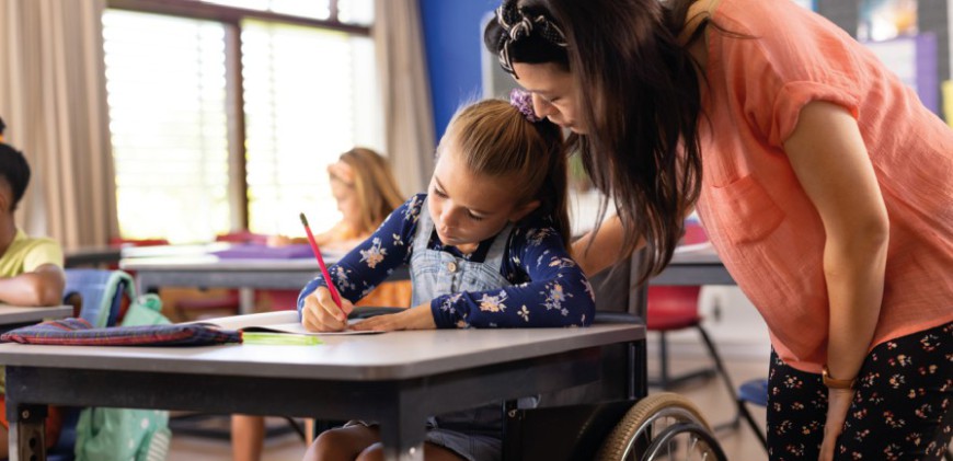 Declaração do IR 2025: entenda como incluir gastos com educação especial de dependentes com deficiência